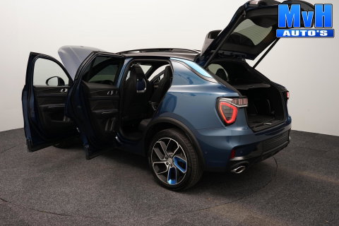 Lynk & Co 01 1.5 PHEV|ZWARTE.HEMEL|360ºCAM|PANO|262PK