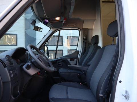 Renault Master T35 2.3 dCi 131pk Euro 6 Lowliner + Zijdeur - 433 cm WB - Airco - Camera - Cruise