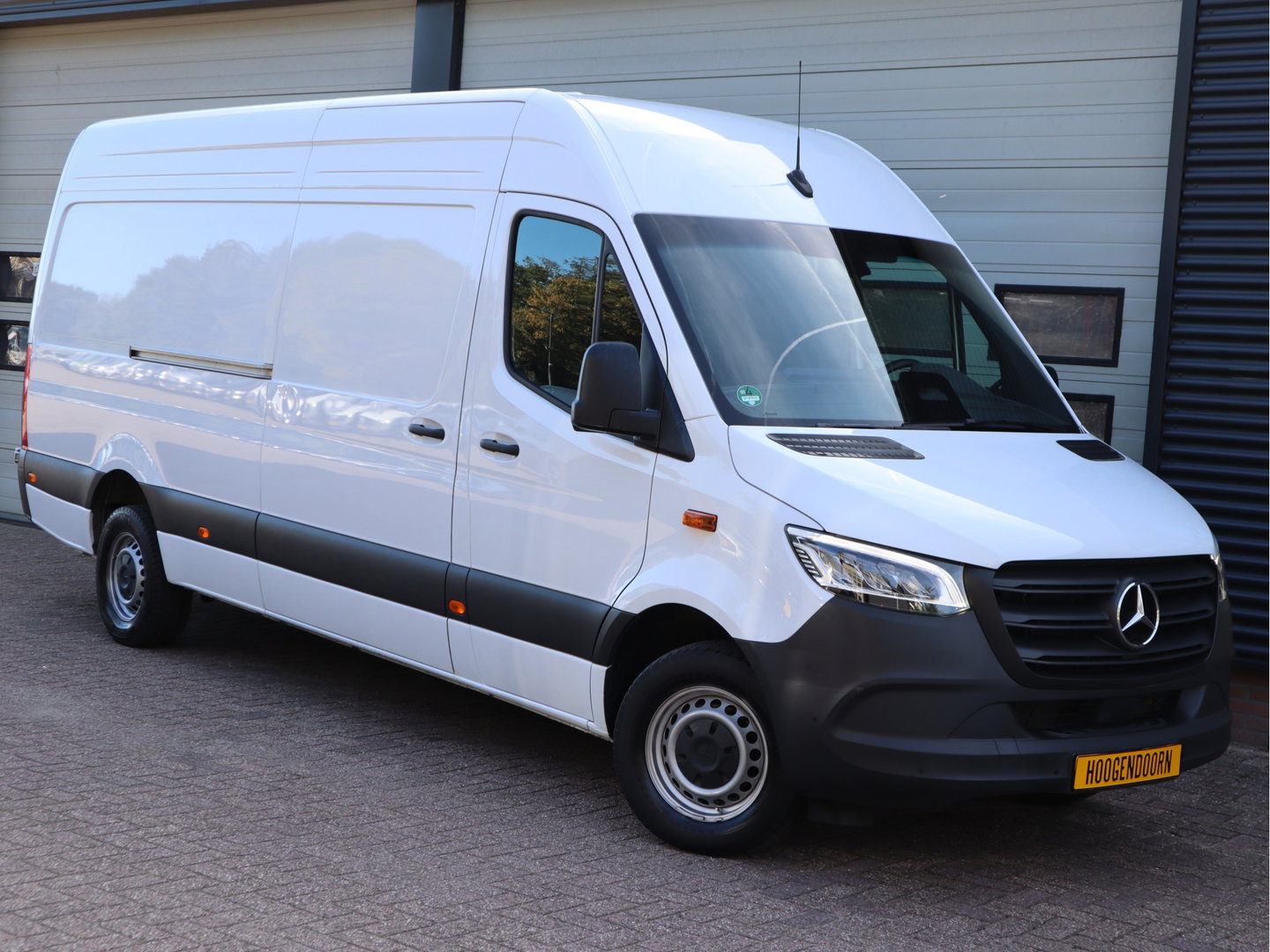 Mercedes-Benz Sprinter 317 CDI Automaat L3H2 Pro - Nieuw Model - LED - Mbux - Camera - Cruise