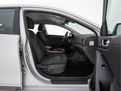 Hyundai IONIQ Comfort EV {SoH-94%} (INCL-BTW) Aut. *ADAPTIVE-CRUISE | DIGI-COCKPIT | SHIFTPADDLES | LANE-ASSIST | CCS-FASTLOADER | CRUISE | CAMERA | KEYLESS | DAB+ | NAVI-FULLMAP | ECC | PDC | 16"*