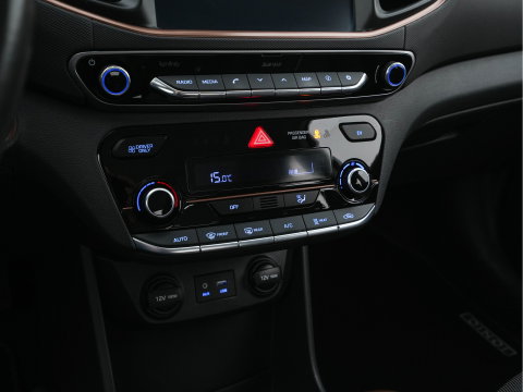 Hyundai IONIQ Comfort EV {SoH-94%} (INCL-BTW) Aut. *ADAPTIVE-CRUISE | DIGI-COCKPIT | SHIFTPADDLES | LANE-ASSIST | CCS-FASTLOADER | CRUISE | CAMERA | KEYLESS | DAB+ | NAVI-FULLMAP | ECC | PDC | 16"*