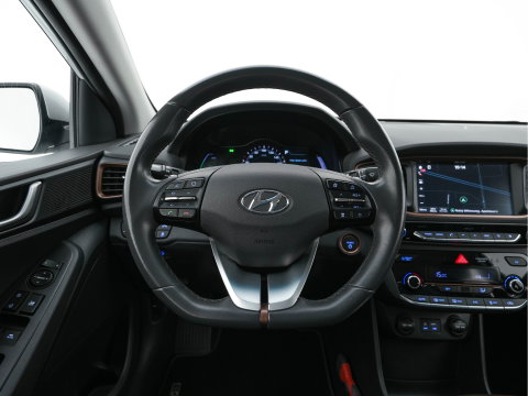 Hyundai IONIQ Comfort EV {SoH-94%} (INCL-BTW) Aut. *ADAPTIVE-CRUISE | DIGI-COCKPIT | SHIFTPADDLES | LANE-ASSIST | CCS-FASTLOADER | CRUISE | CAMERA | KEYLESS | DAB+ | NAVI-FULLMAP | ECC | PDC | 16"*