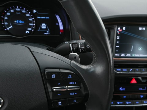 Hyundai IONIQ Comfort EV {SoH-94%} (INCL-BTW) Aut. *ADAPTIVE-CRUISE | DIGI-COCKPIT | SHIFTPADDLES | LANE-ASSIST | CCS-FASTLOADER | CRUISE | CAMERA | KEYLESS | DAB+ | NAVI-FULLMAP | ECC | PDC | 16"*