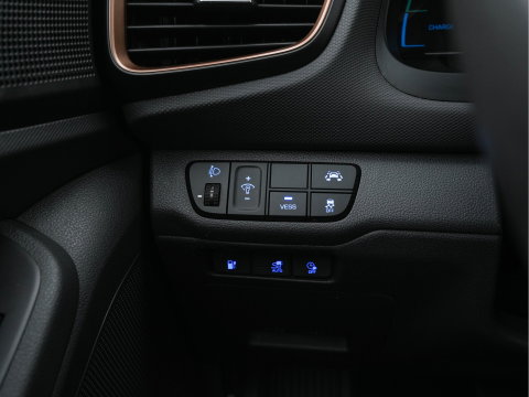 Hyundai IONIQ Comfort EV {SoH-94%} (INCL-BTW) Aut. *ADAPTIVE-CRUISE | DIGI-COCKPIT | SHIFTPADDLES | LANE-ASSIST | CCS-FASTLOADER | CRUISE | CAMERA | KEYLESS | DAB+ | NAVI-FULLMAP | ECC | PDC | 16"*