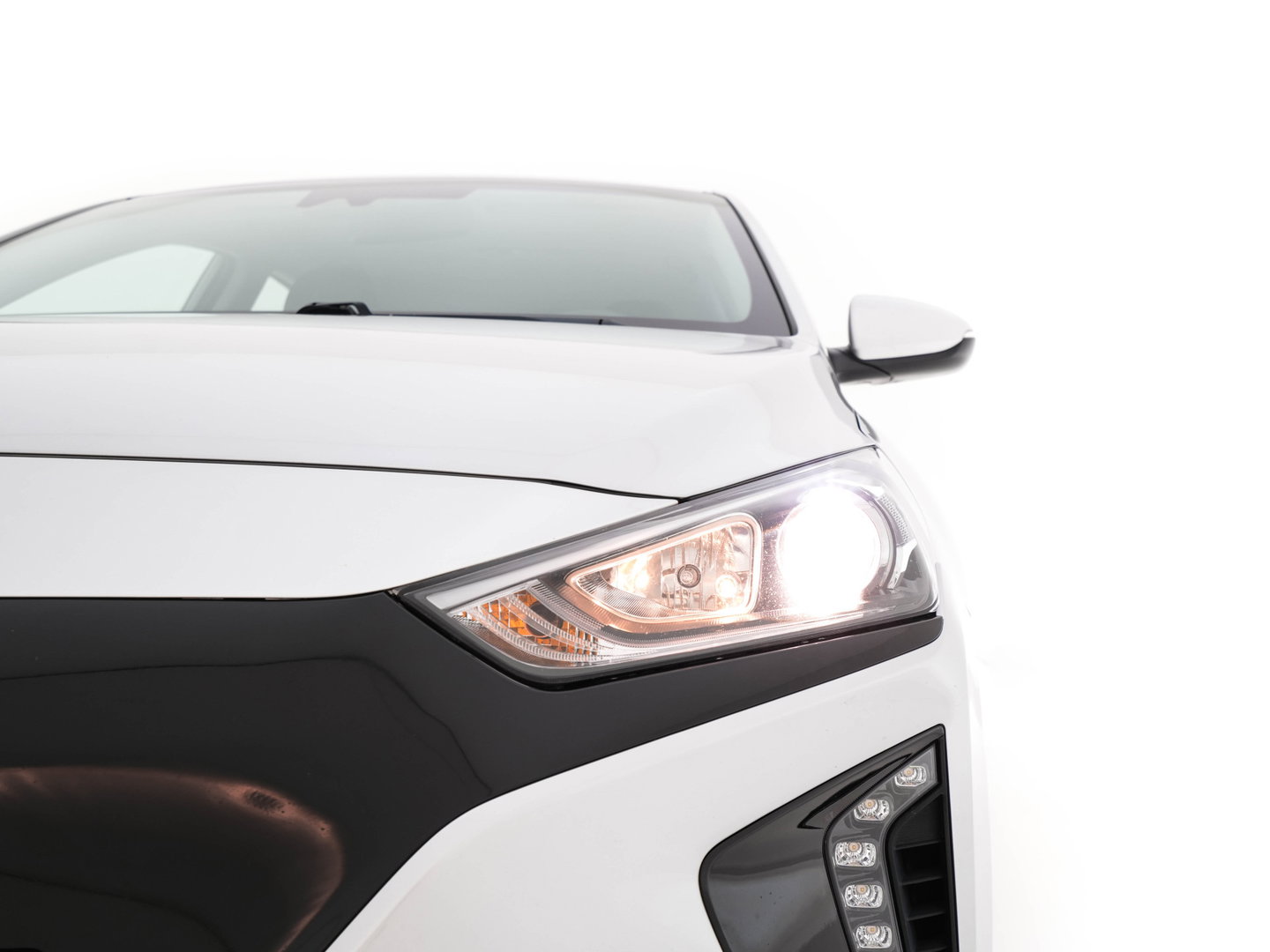 Hyundai IONIQ Comfort EV {SoH-94%} (INCL-BTW) Aut. *ADAPTIVE-CRUISE | DIGI-COCKPIT | SHIFTPADDLES | LANE-ASSIST | CCS-FASTLOADER | CRUISE | CAMERA | KEYLESS | DAB+ | NAVI-FULLMAP | ECC | PDC | 16"*