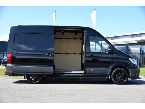 MAN TGE 3.180 35 2.0 L3H3 Black Edition Adaptieve Cruise, Camera, Carplay, LED, Stoelverwarming, Massage stoel, Trekhaak, 177pk, Automaat, Uniek!