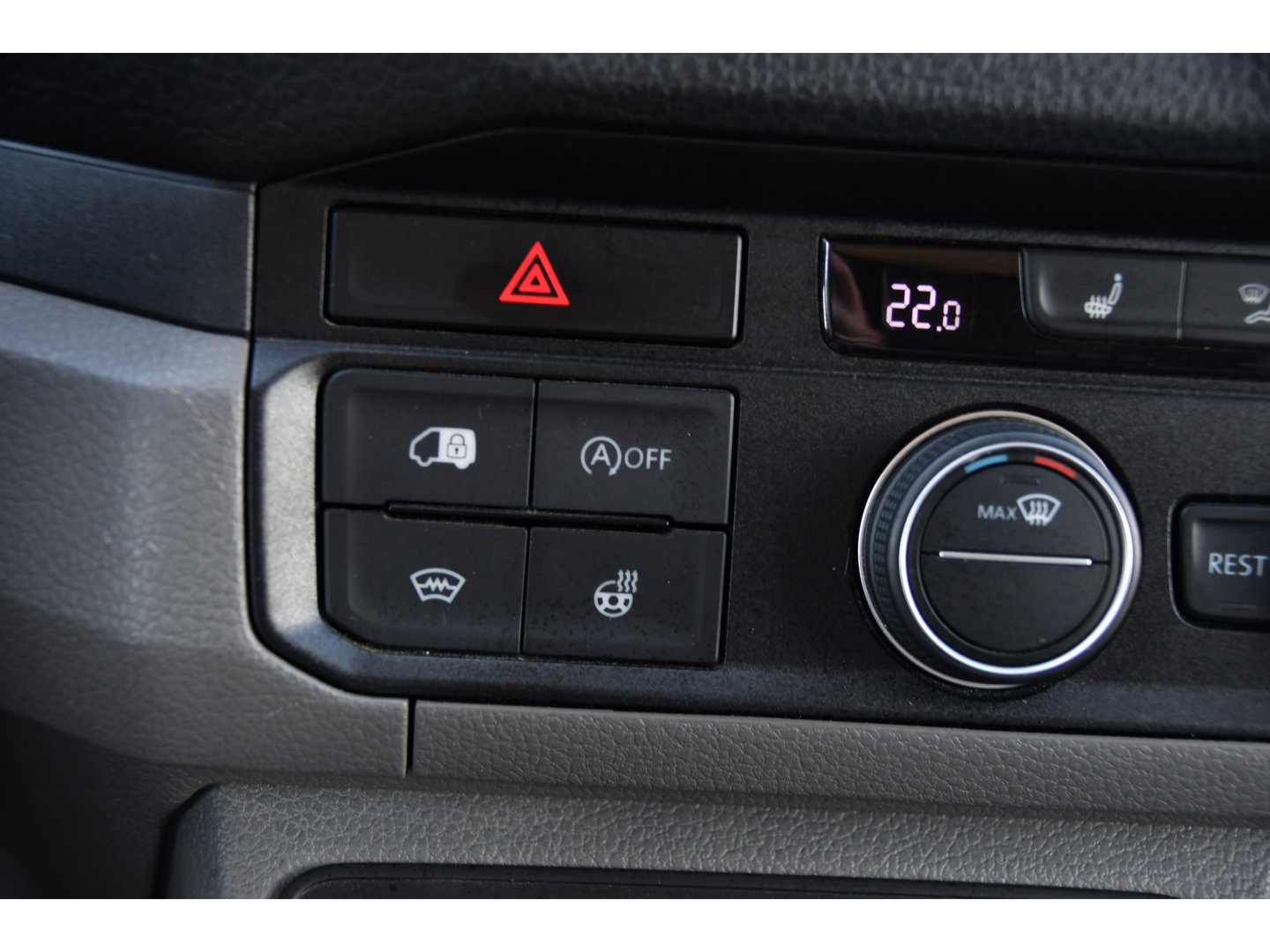 MAN TGE 3.180 35 2.0 L3H3 Black Edition Adaptieve Cruise, Camera, Carplay, LED, Stoelverwarming, Massage stoel, Trekhaak, 177pk, Automaat, Uniek!