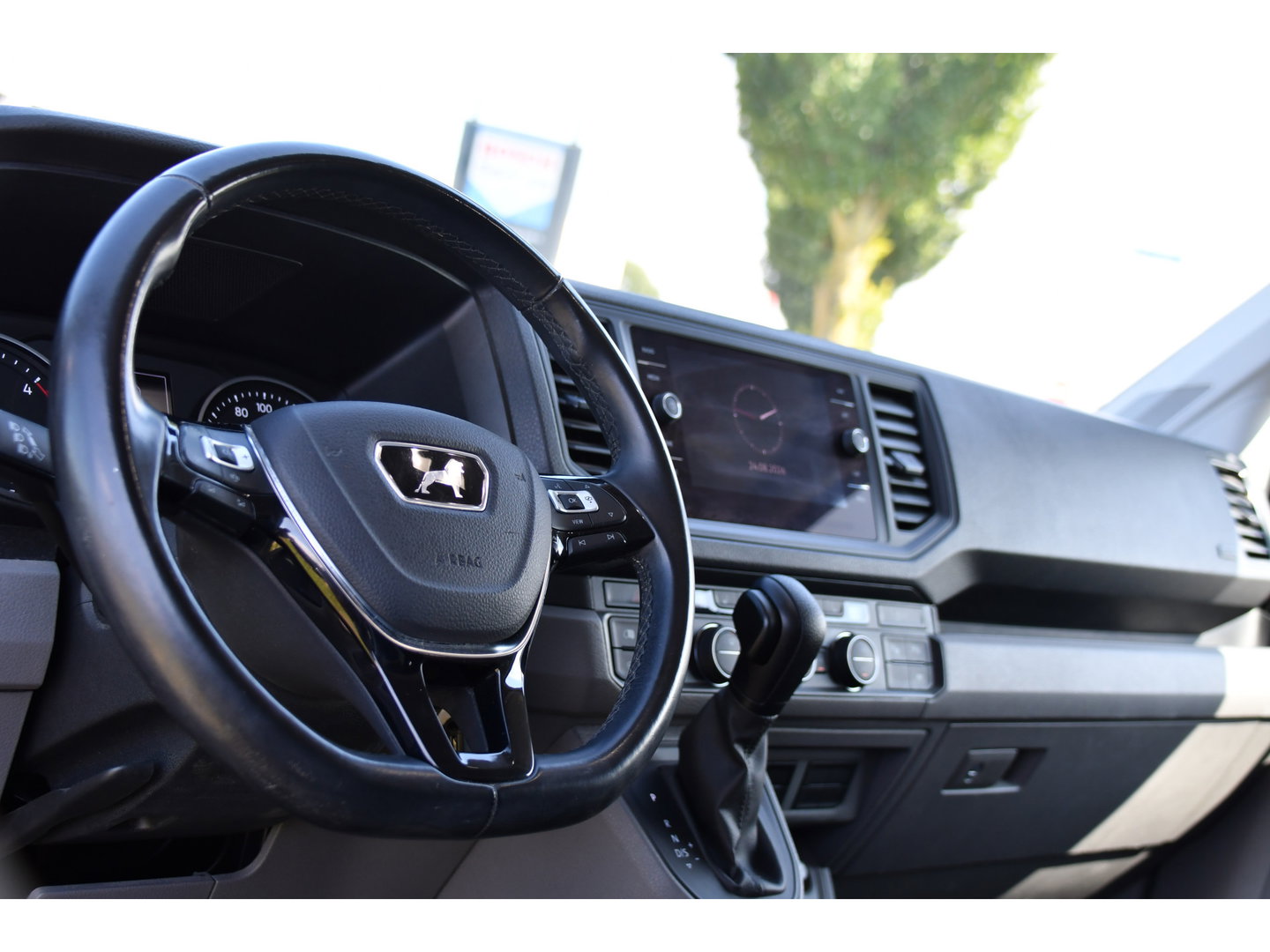MAN TGE 3.180 35 2.0 L3H3 Black Edition Adaptieve Cruise, Camera, Carplay, LED, Stoelverwarming, Massage stoel, Trekhaak, 177pk, Automaat, Uniek!