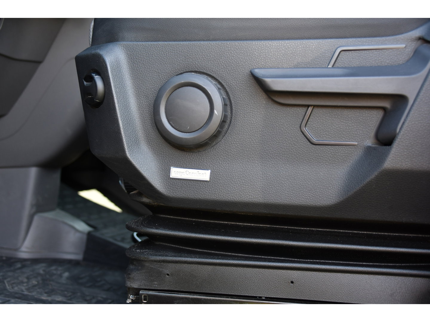 MAN TGE 3.180 35 2.0 L3H3 Black Edition Adaptieve Cruise, Camera, Carplay, LED, Stoelverwarming, Massage stoel, Trekhaak, 177pk, Automaat, Uniek!