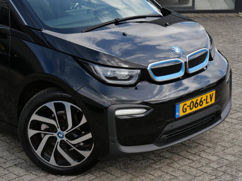 BMW i3 42kWh/ WARMTEPOMP/ CAMERA/ PDC V+A/ DAB/ STOELVERWARMING
