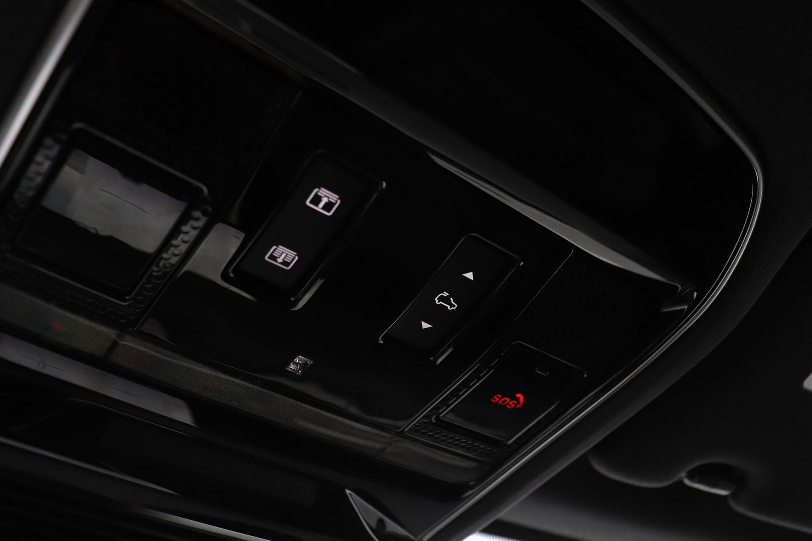 Land Rover Range Rover Sport 3.0 P460e Dynamic SE PHEV | Luchtvering | Meridian 3D | Panoramadak | Stoelventilatie | 360° Camera | Head-Up