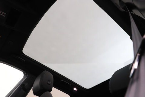 Land Rover Discovery Sport P270e Dynamic SE | Panoramadak | Trekhaak | Meridian | BLIS | Stoel+Stuurverwarming | ACC
