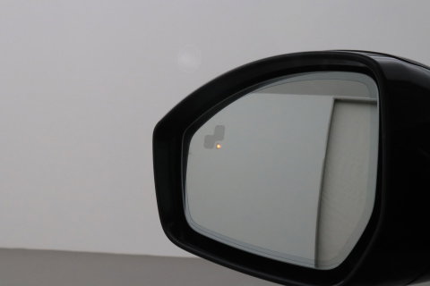 Land Rover Discovery Sport P270e Dynamic SE | Panoramadak | Trekhaak | Meridian | BLIS | Stoel+Stuurverwarming | ACC