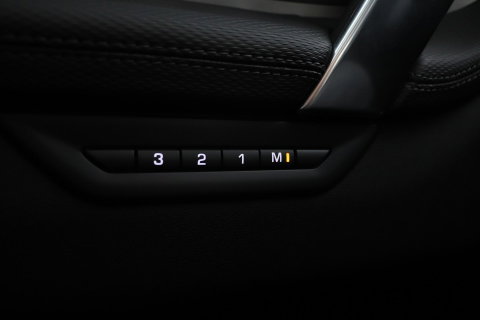Land Rover Discovery Sport P270e Dynamic SE | Panoramadak | Trekhaak | Meridian | BLIS | Stoel+Stuurverwarming | ACC