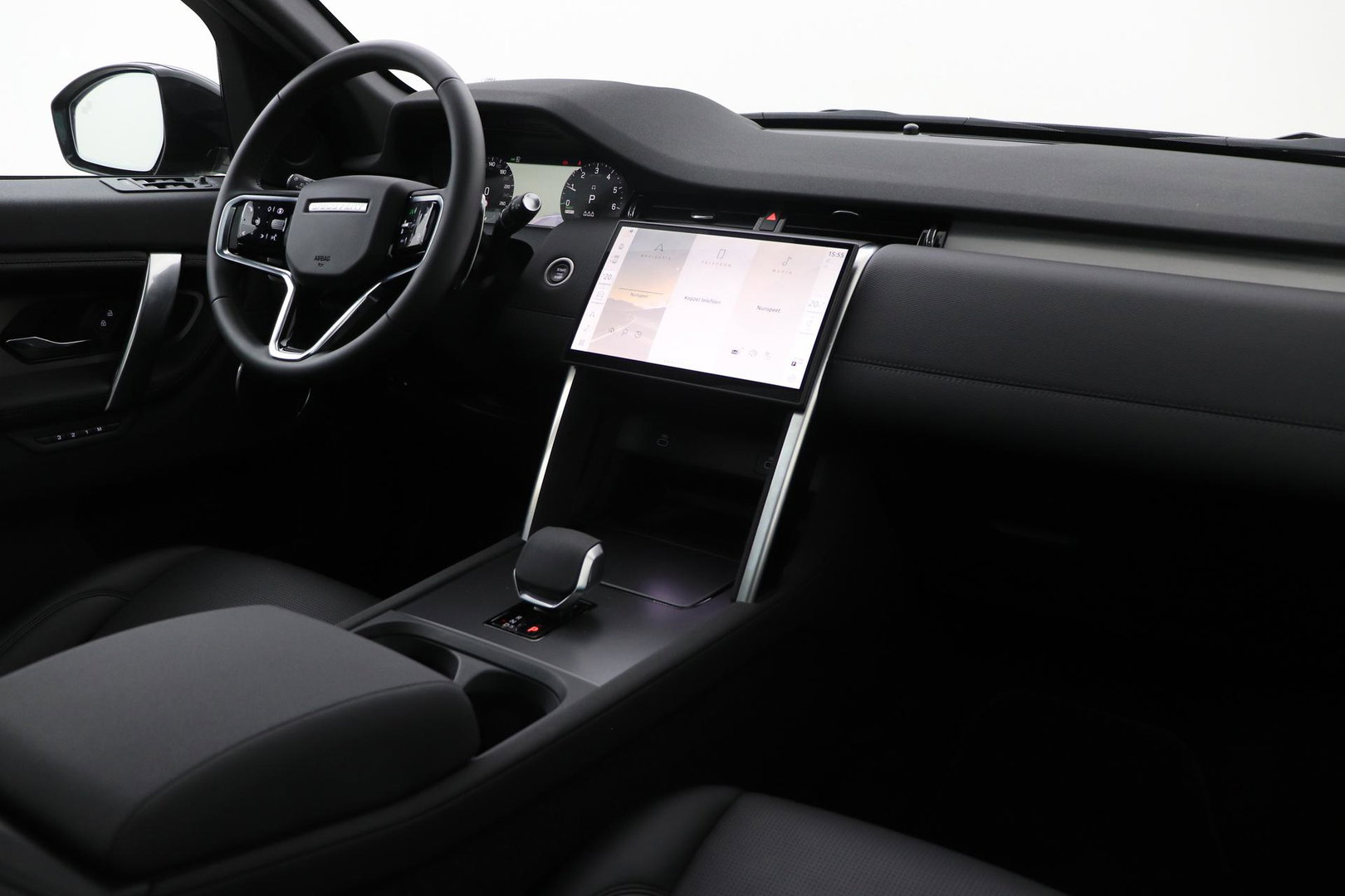 Land Rover Discovery Sport P270e Dynamic SE | Panoramadak | Trekhaak | Meridian | BLIS | Stoel+Stuurverwarming | ACC