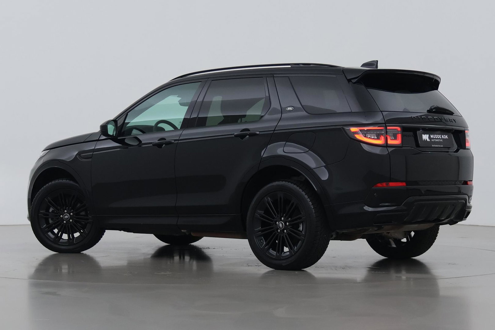 Land Rover Discovery Sport P270e Dynamic SE | Panoramadak | Trekhaak | Meridian | BLIS | Stoel+Stuurverwarming | ACC