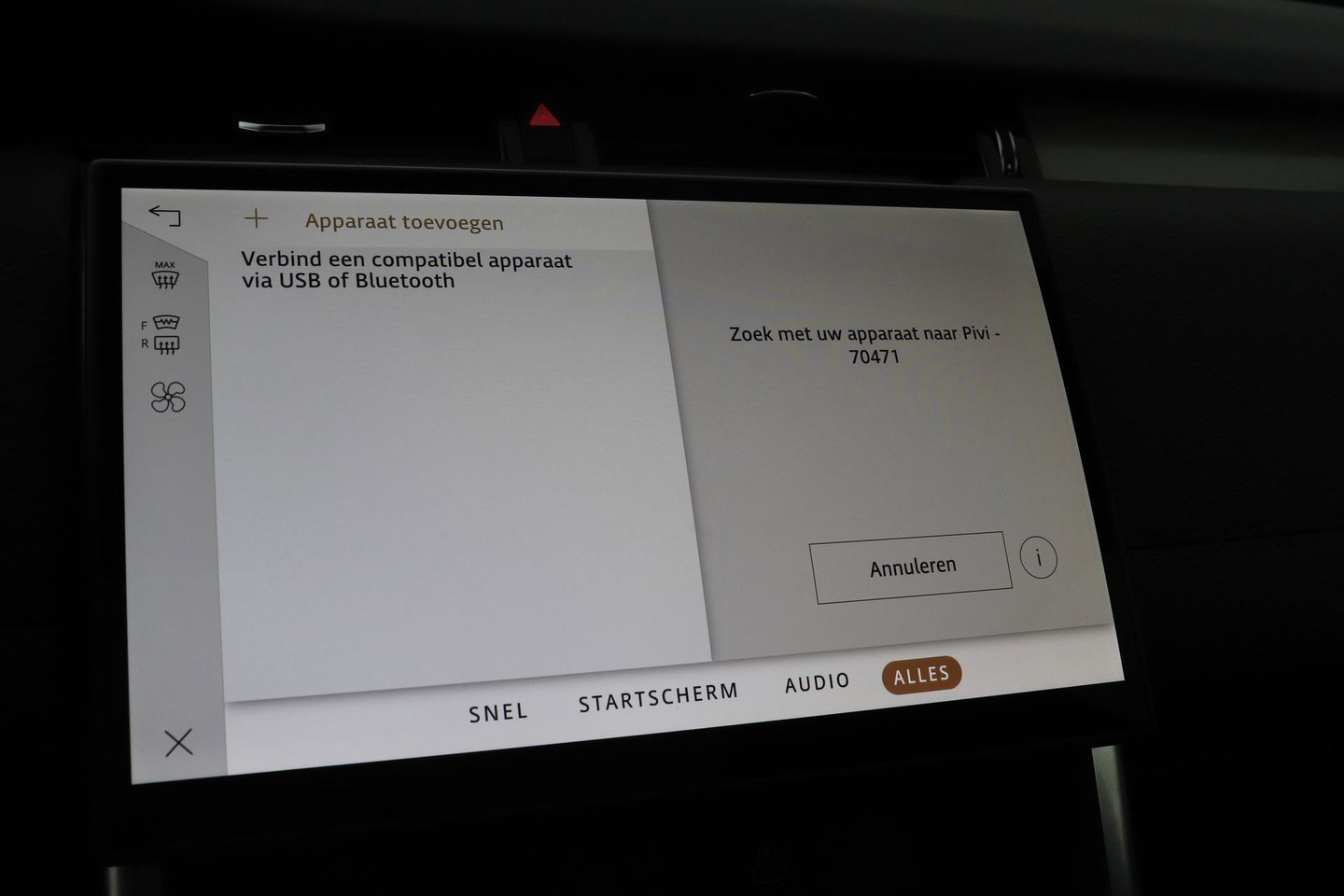 Land Rover Discovery Sport P270e Dynamic SE | Panoramadak | Trekhaak | Meridian | BLIS | Stoel+Stuurverwarming | ACC