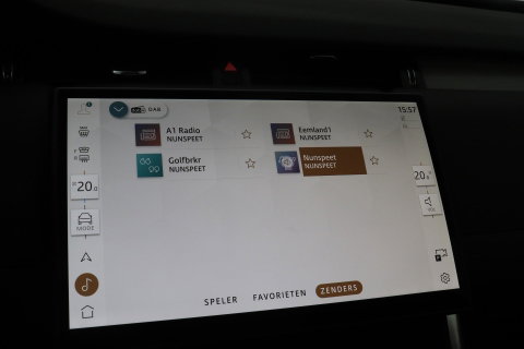 Land Rover Discovery Sport P270e Dynamic SE | Panoramadak | Trekhaak | Meridian | BLIS | Stoel+Stuurverwarming | ACC