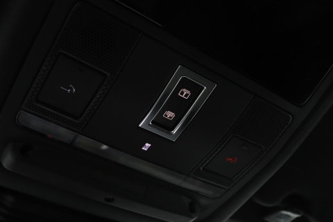 Land Rover Discovery Sport P270e Dynamic SE | Panoramadak | Trekhaak | Meridian | BLIS | Stoel+Stuurverwarming | ACC