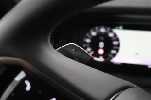 Land Rover Discovery Sport P270e Dynamic SE | Panoramadak | Trekhaak | Meridian | BLIS | Stoel+Stuurverwarming | ACC