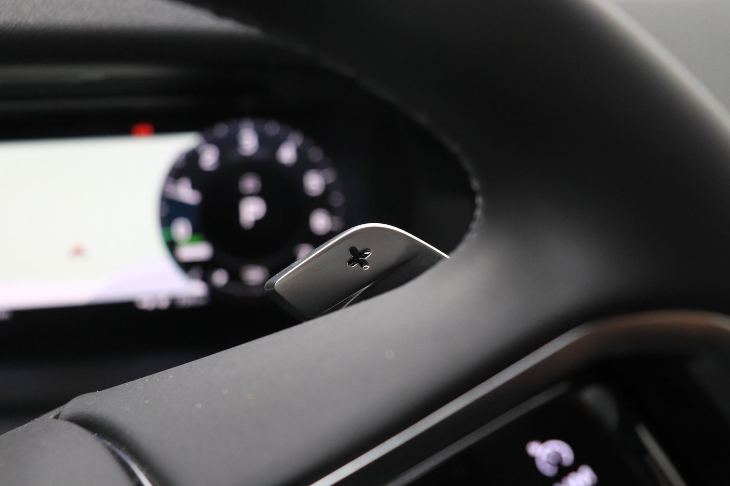 Land Rover Discovery Sport P270e Dynamic SE | Panoramadak | Trekhaak | Meridian | BLIS | Stoel+Stuurverwarming | ACC