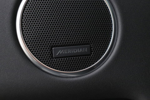 Land Rover Discovery Sport P270e Dynamic SE | Panoramadak | Trekhaak | Meridian | BLIS | Stoel+Stuurverwarming | ACC