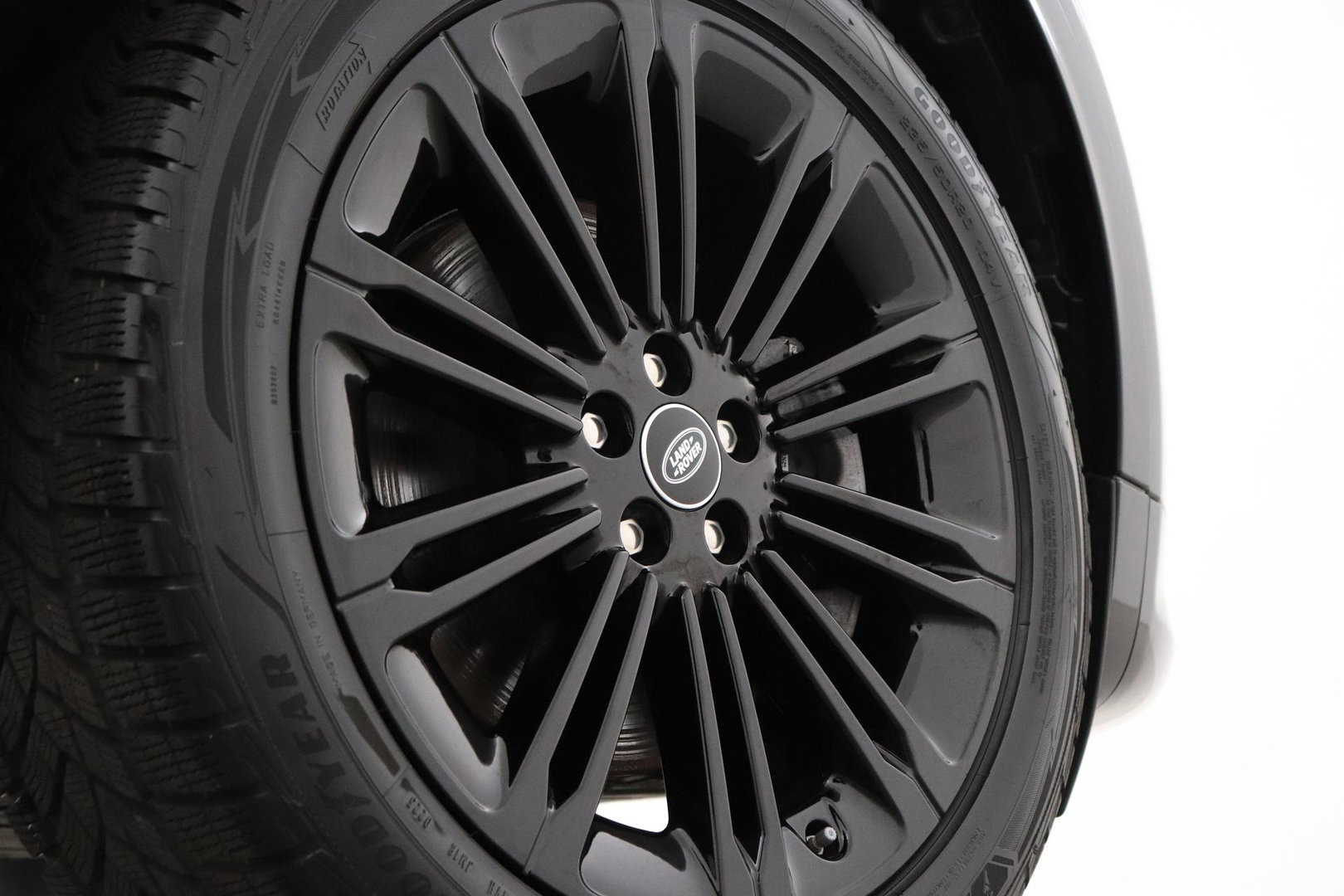 Land Rover Discovery Sport P270e Dynamic SE | Panoramadak | Trekhaak | Meridian | BLIS | Stoel+Stuurverwarming | ACC