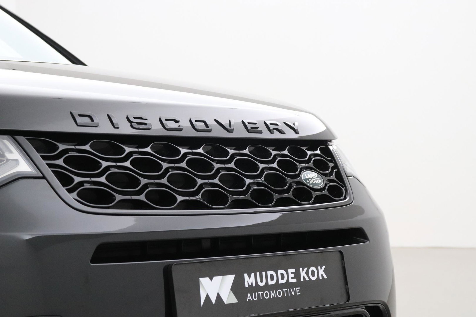 Land Rover Discovery Sport P270e Dynamic SE | Panoramadak | Trekhaak | Meridian | BLIS | Stoel+Stuurverwarming | ACC