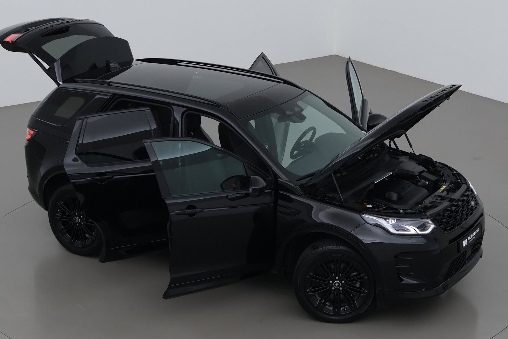 Land Rover Discovery Sport P270e Dynamic SE | Panoramadak | Trekhaak | Meridian | BLIS | Stoel+Stuurverwarming | ACC