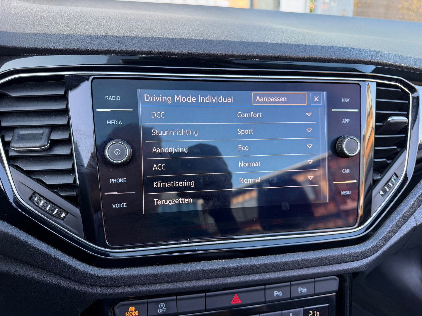 Volkswagen T-Roc Cabrio 1.5 TSI R-Line Edition Blue Leder|Beats-Audio|150PK|ACC|Carplay|Camera|IQ-Lights|Virtual-cockpit