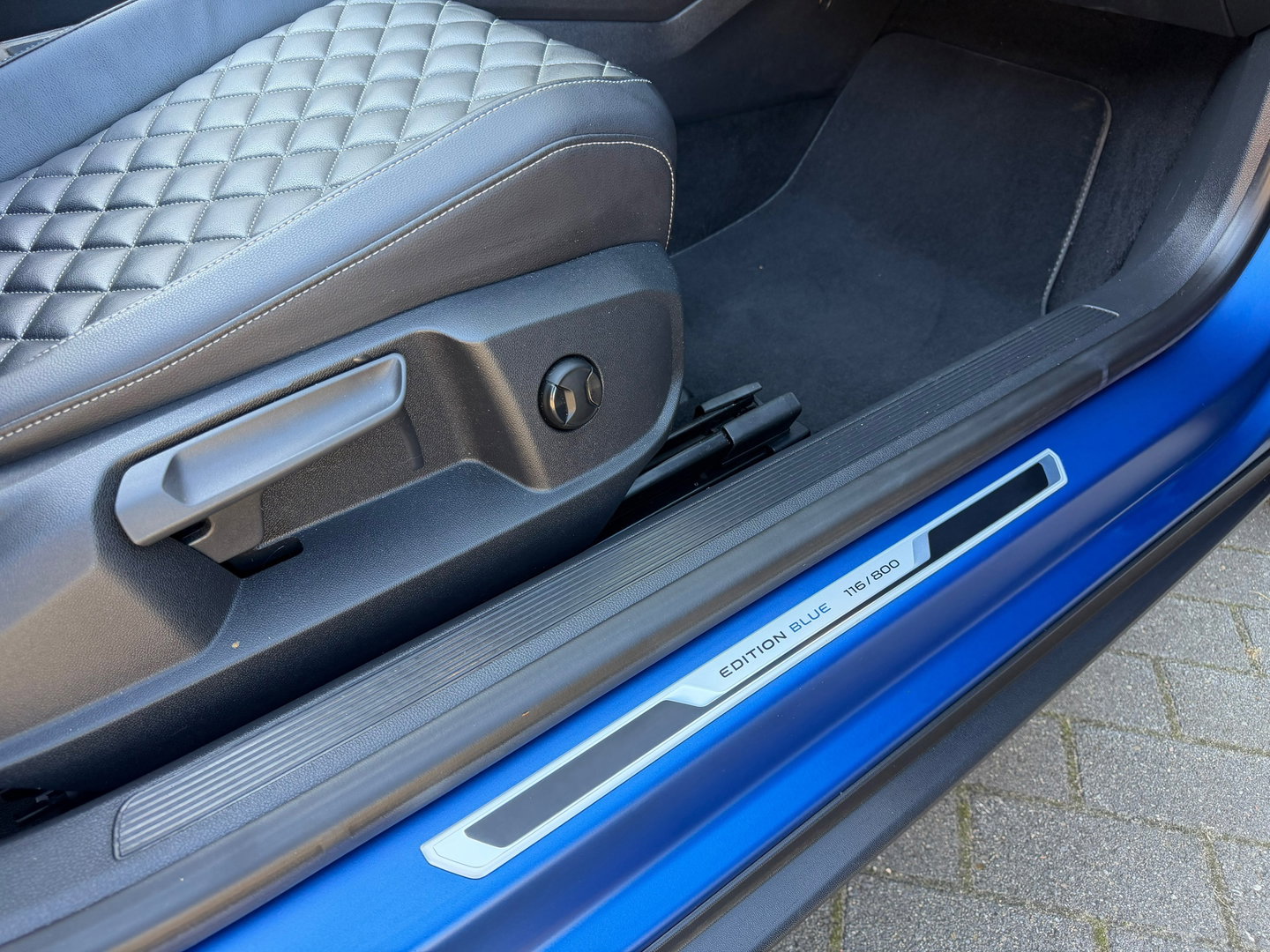 Volkswagen T-Roc Cabrio 1.5 TSI R-Line Edition Blue Leder|Beats-Audio|150PK|ACC|Carplay|Camera|IQ-Lights|Virtual-cockpit