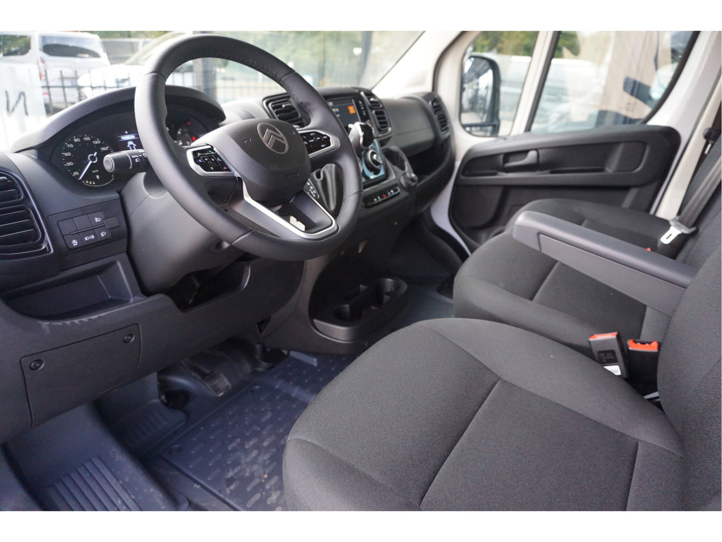 Citroën Jumper Heavy 2.2 180PK EAT8 Automaat L4H2 BPM VRIJ!! Airco, Camera, 3.0T Trekgewicht!! Nr. 584