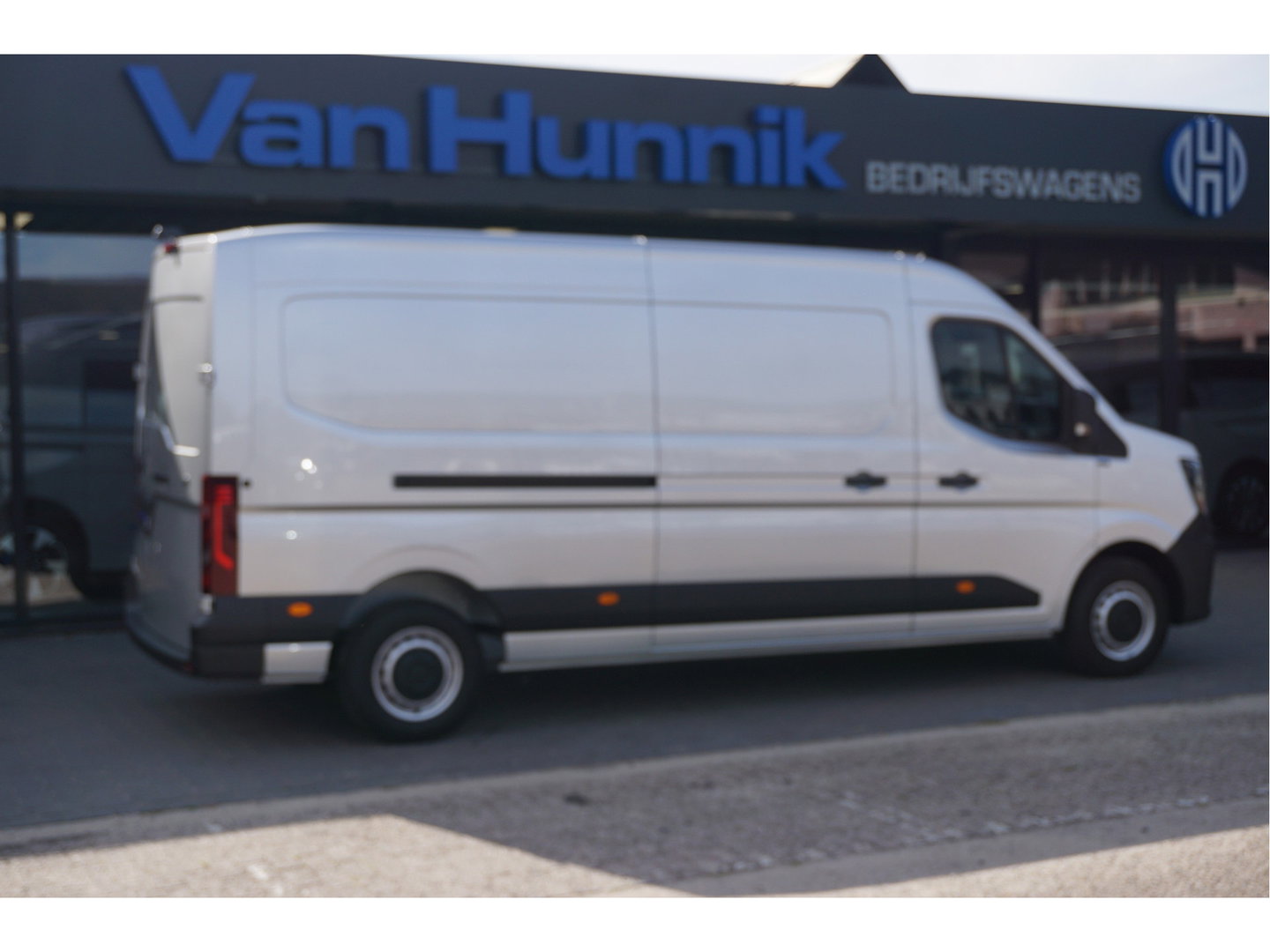 Renault Master T35 170PK L3H2 BPM VRIJ!! 10" R-Link Navi, Camera, LED 2x Schuifdeur!! NR. 725