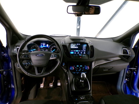 Ford Kuga 1.5 EcoBoost ST Line "Origineel NL!" Trekhaak Apple-Carplay / Android-Auto Camera Leer/Alcantara Parkeersensoren Keyless