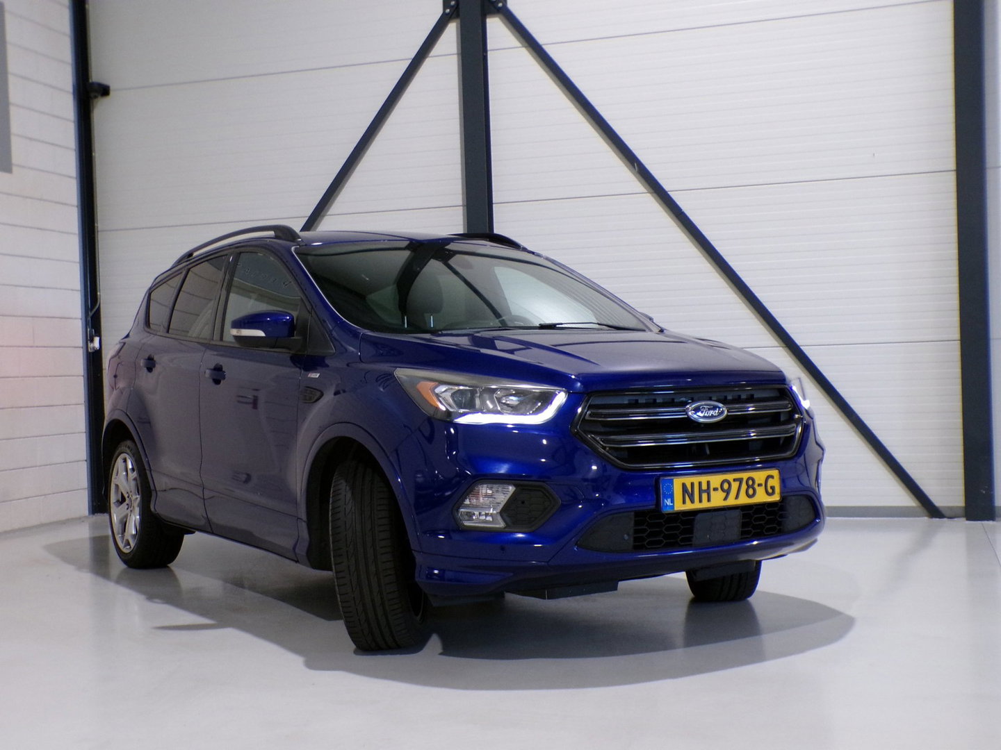 Ford Kuga 1.5 EcoBoost ST Line "Origineel NL!" Trekhaak Apple-Carplay / Android-Auto Camera Leer/Alcantara Parkeersensoren Keyless