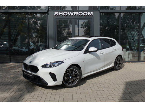 BMW 1-serie 120 M Sport Design Edition PANO KEYLESS CAM