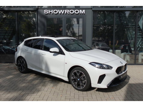 BMW 1-serie 120 M Sport Design Edition PANO KEYLESS CAM