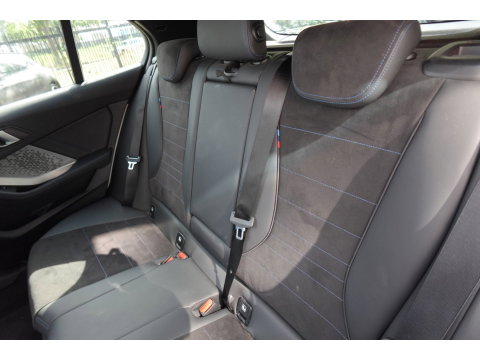 BMW 1-serie 120 M Sport Design Edition PANO KEYLESS CAM