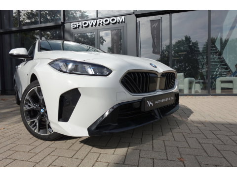 BMW 1-serie 120 M Sport Design Edition PANO KEYLESS CAM