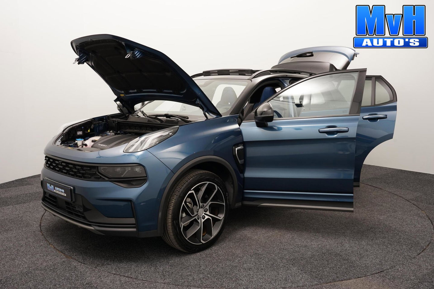 Lynk & Co 01 1.5 PHEV|FULL BLACK|ZWARTE.HEMEL|PANO|SOH99%