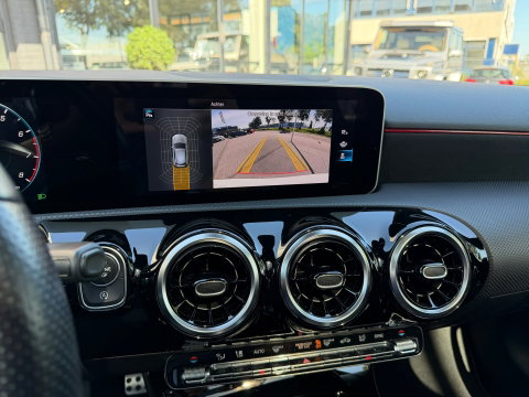 Mercedes-Benz A-Klasse 180 AMG Pano|Camera|Carplay|Night-pakket|BTW