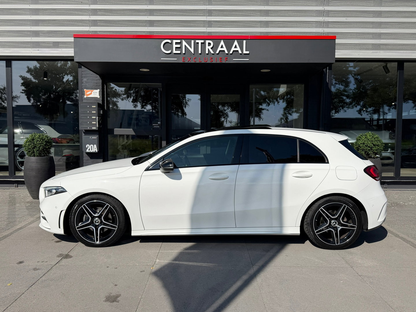 Mercedes-Benz A-Klasse 180 AMG Pano|Camera|Carplay|Night-pakket|BTW