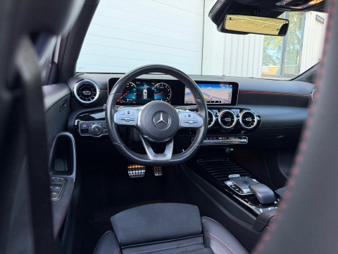 Mercedes-Benz A-Klasse 180 AMG Pano|Camera|Carplay|Night-pakket|BTW