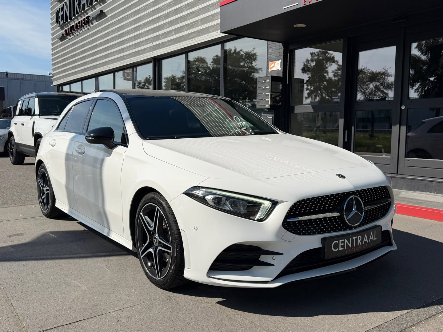 Mercedes-Benz A-Klasse 180 AMG Pano|Camera|Carplay|Night-pakket|BTW