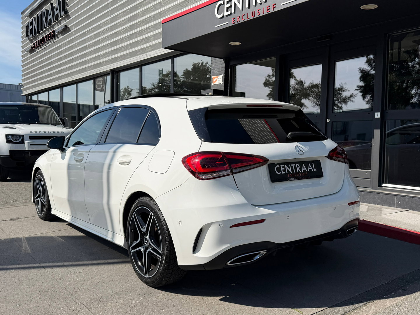 Mercedes-Benz A-Klasse 180 AMG Pano|Camera|Carplay|Night-pakket|BTW