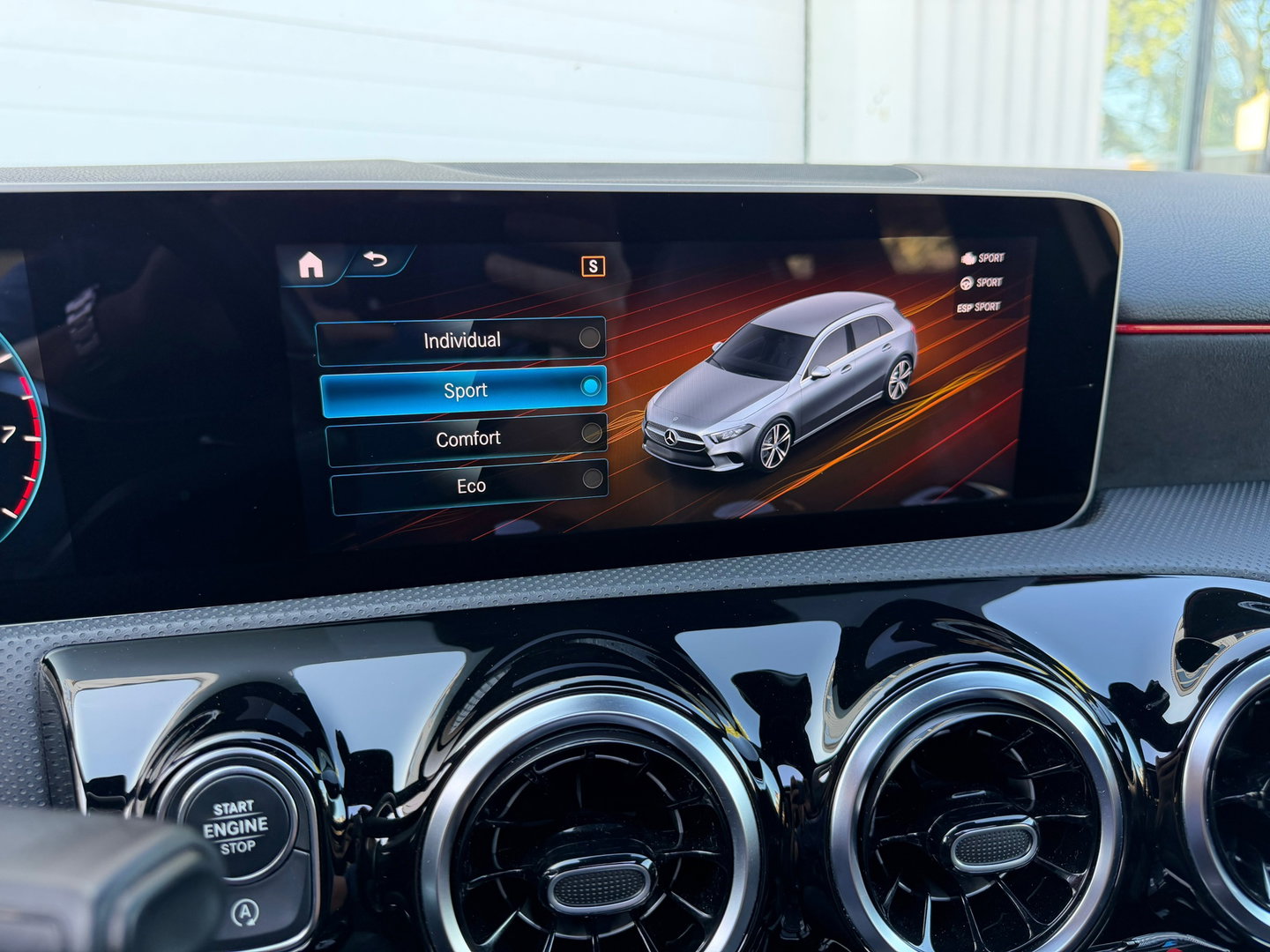 Mercedes-Benz A-Klasse 180 AMG Pano|Camera|Carplay|Night-pakket|BTW