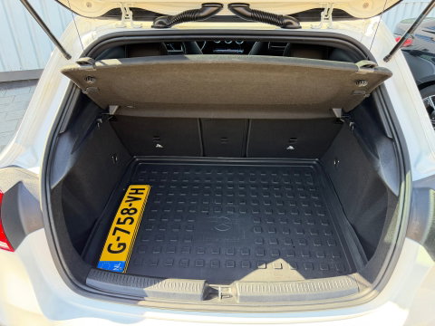 Mercedes-Benz A-Klasse 180 AMG Pano|Camera|Carplay|Night-pakket|BTW