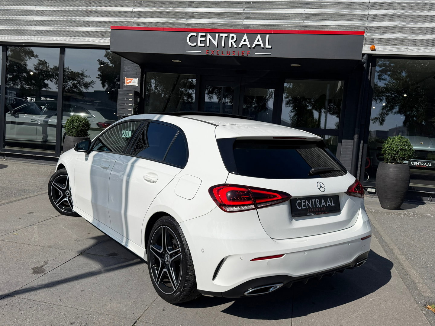 Mercedes-Benz A-Klasse 180 AMG Pano|Camera|Carplay|Night-pakket|BTW