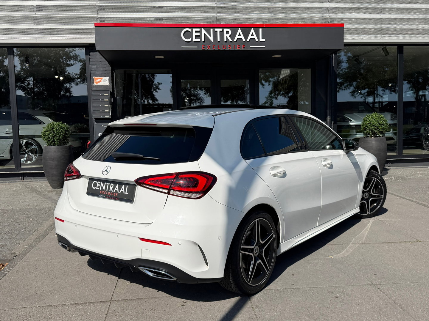 Mercedes-Benz A-Klasse 180 AMG Pano|Camera|Carplay|Night-pakket|BTW