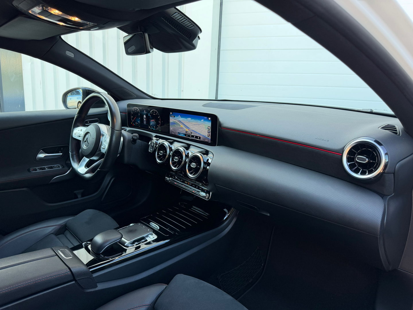 Mercedes-Benz A-Klasse 180 AMG Pano|Camera|Carplay|Night-pakket|BTW